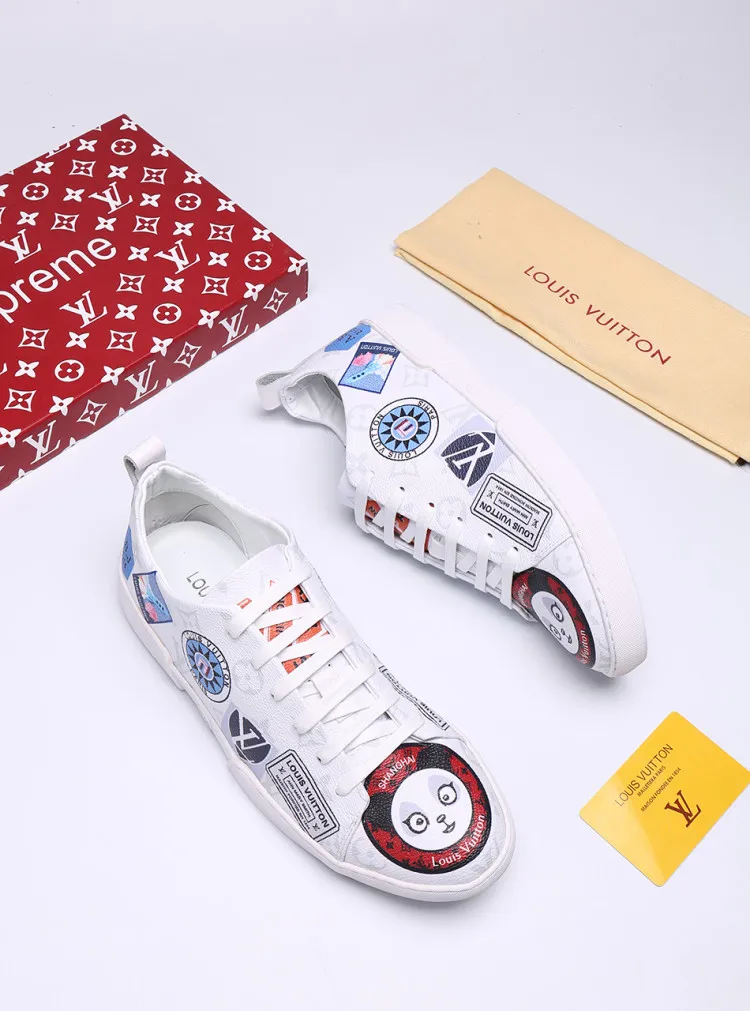 Factory price: 360💰【LV】Animal series limited edition low-top sports shoes for men, L classic print, new autumn and winter style, original replica, 1:1 Counter quality, the fabric is Italian 🇮🇹 imported cowhide ➕🇮🇹 pure sheepskin lining ➕ original outsole, 🔍🔍 high quality, you can go in and out of the counter at will, welcome to compare, the outsole line will never be unglued, all sellers are welcome to sell in the picture above, can be shipped in one piece, code number: 38-44 (45 codes can be customized)